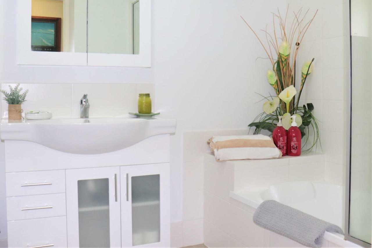 Watersons At Airlie Central Apartments شاطئ إيرلي المظهر الخارجي الصورة